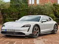 Oyun Porsche Taycan 4S Cross Puzzle